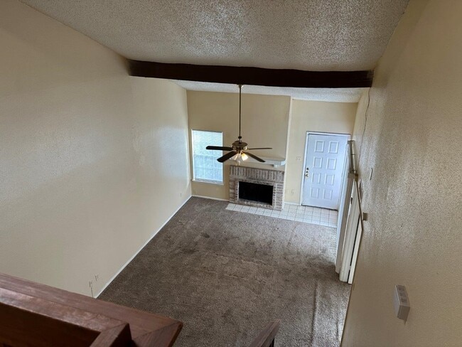 Building Photo - 12244 Bob White Dr