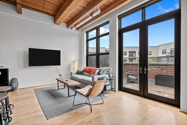 Primary Photo - Gorgeous One Bedroom Luxury Condo in Ballp...