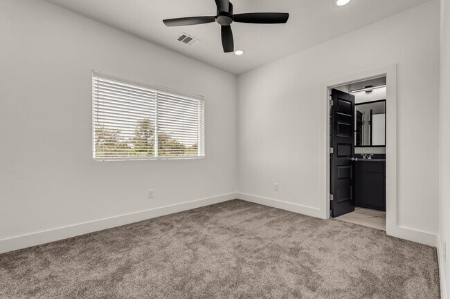 Building Photo - 3003 Alpha Wolf Ct