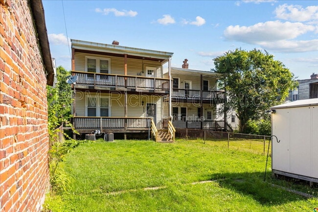 Building Photo - 1313 N 35th St
