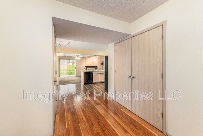 Building Photo - 4448 NE 83rd Terrace