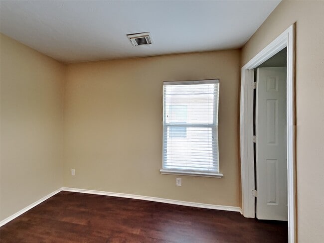 Building Photo - 18250 Eton Ridge Ct