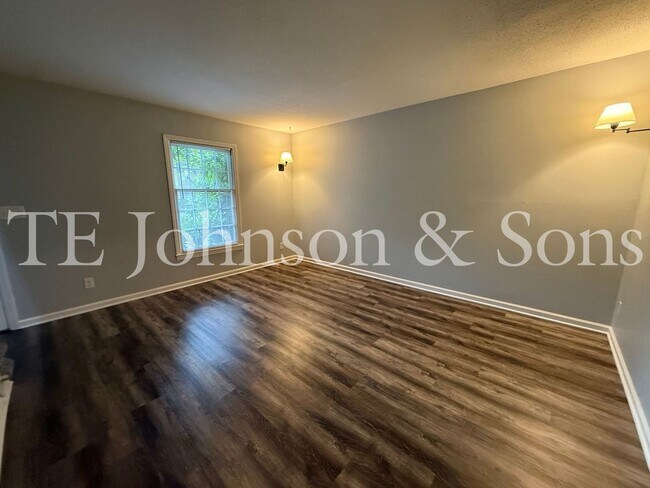 Building Photo - 317 Vineyard Park Ct