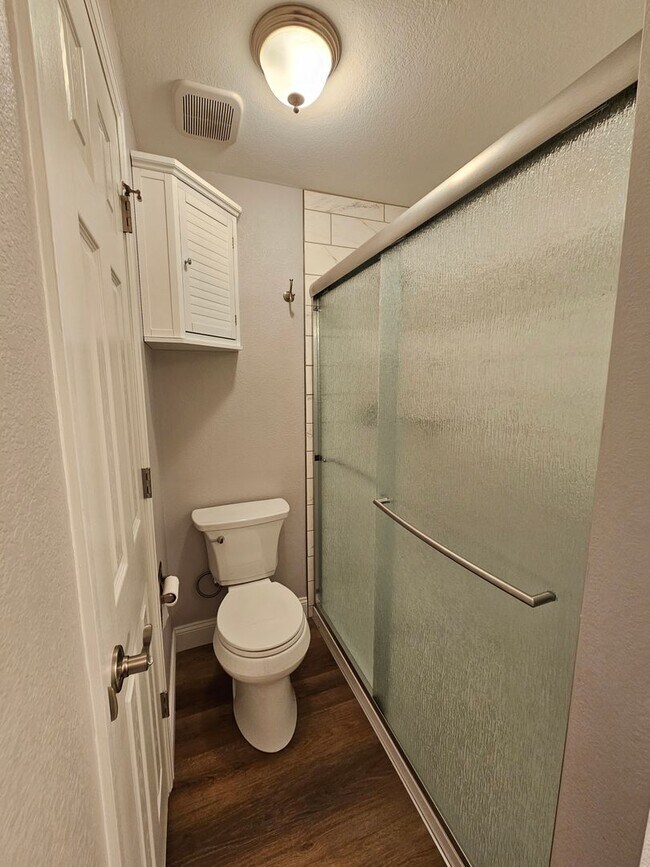Building Photo - Fully Remodeled Condo in Broomfield