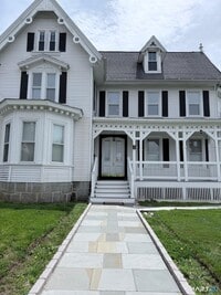 Building Photo - 31 Atwater Ave