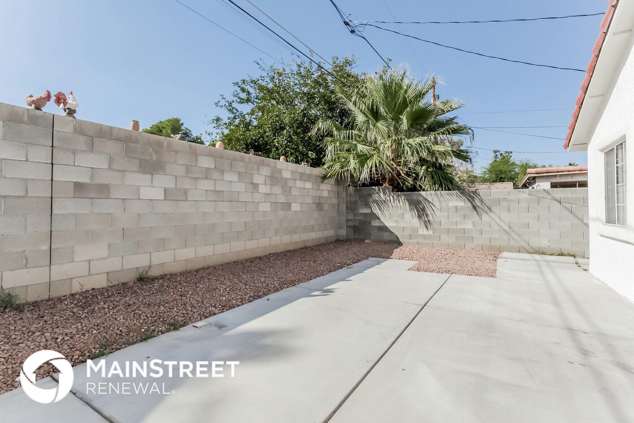 Building Photo - 4345 E Philadelphia Ave