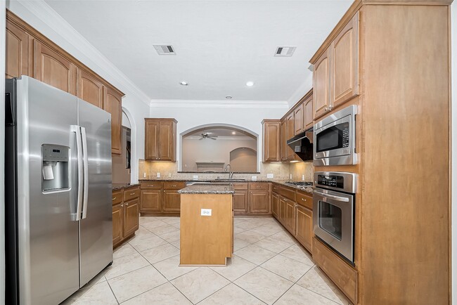 Building Photo - 1522 Olive Park