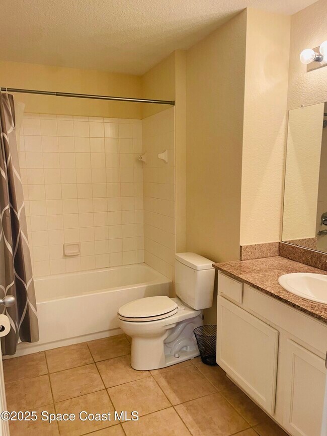 Building Photo - 3501 D'Avinci Way
