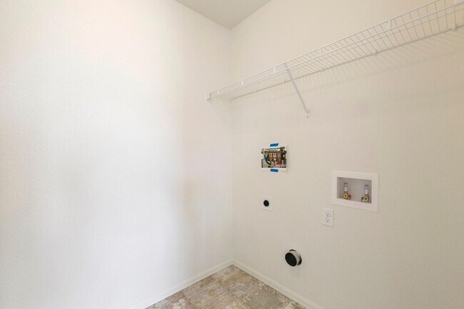 Building Photo - 4 Bed / 3 Bath Home in Greeley – Spacious and Inviting!