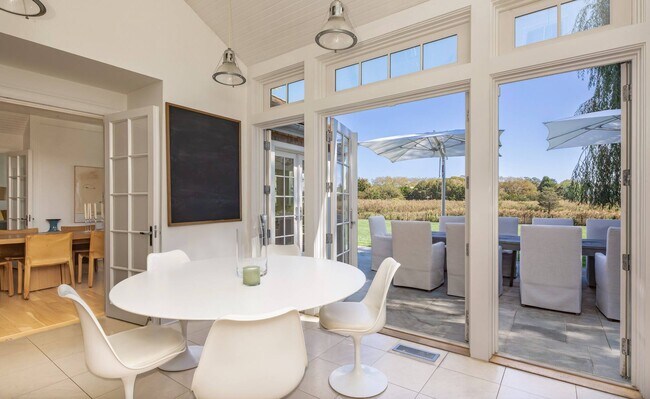 Building Photo - 480 Captains Neck Ln