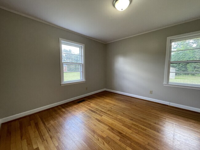 Building Photo - 27 Bethlehem Church Rd