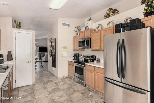 Building Photo - 2675 W Mystic Mountain Dr