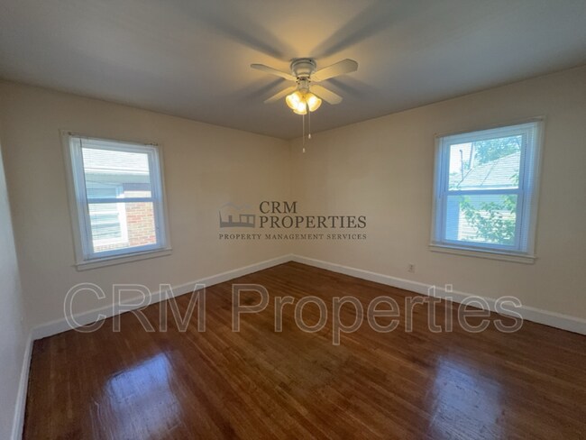 Building Photo - 933 N Linwood Ave