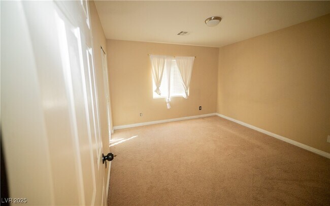 Building Photo - 1720 Dark Wolf Ave