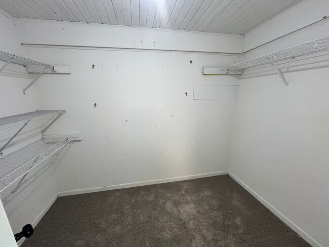 Building Photo - Adorable 1 story home is needing YOU!