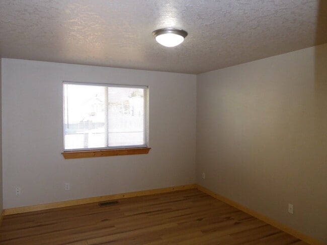Building Photo - 20520 Dylan Loop