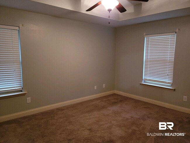 Building Photo - 9530 Fox Hunter Ct E