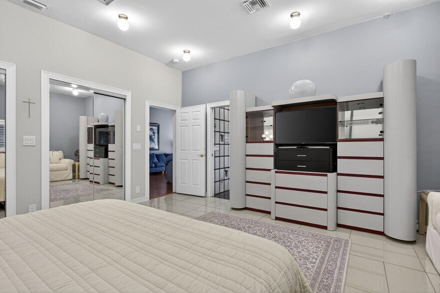 Building Photo - 3170 Estates Dr