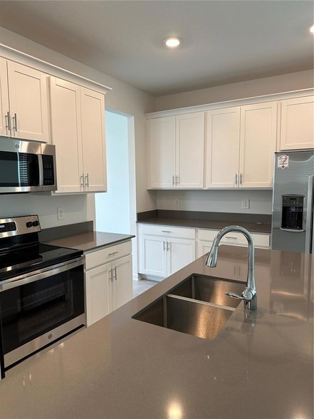 Building Photo - 2525 Relaxing Ln