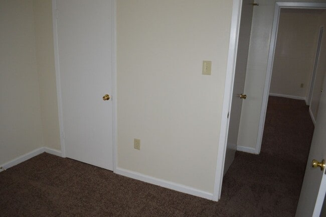 Building Photo - 3856 Jasmine Dr