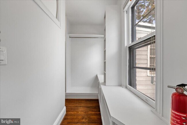 Building Photo - 2355 Ashmead Pl NW