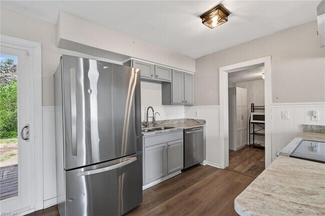 Building Photo - 8507 Chapin St