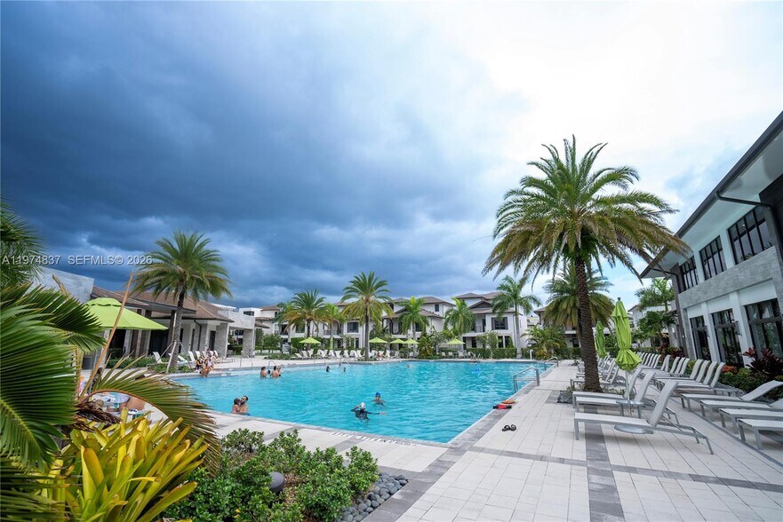 Building Photo - 4700 NW 84th Ave