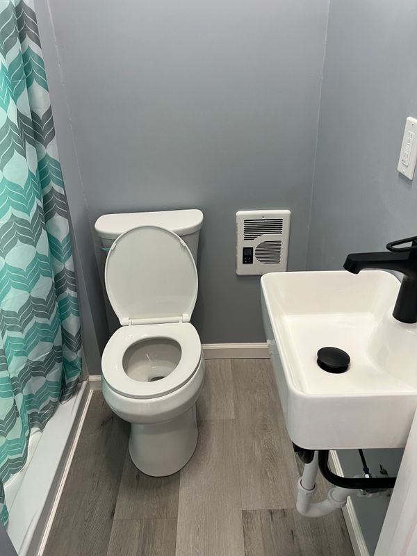 Building Photo - 136 Seamans St