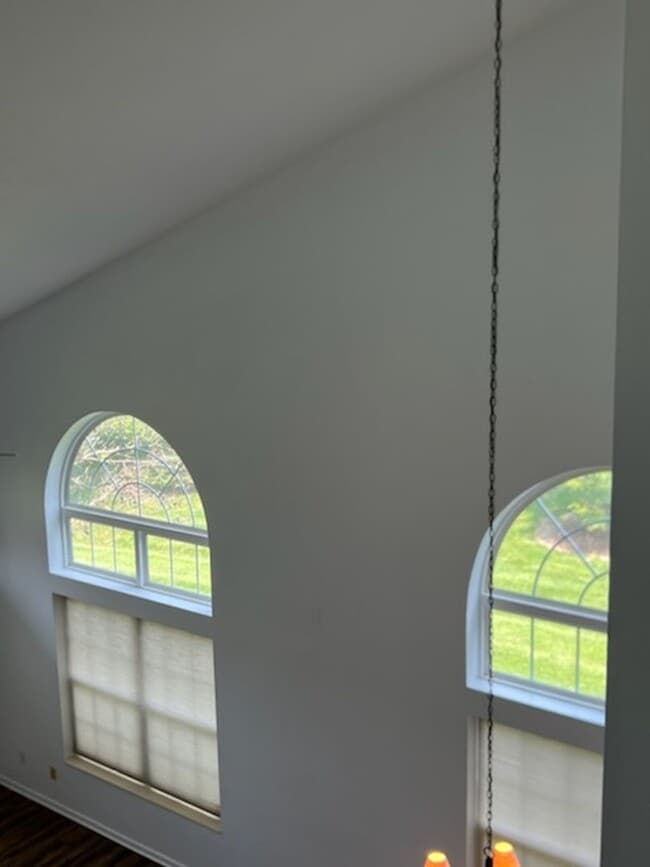 Building Photo - 591 Azalea Cir
