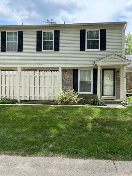 Building Photo - 1412 Hidden Meadows Dr E