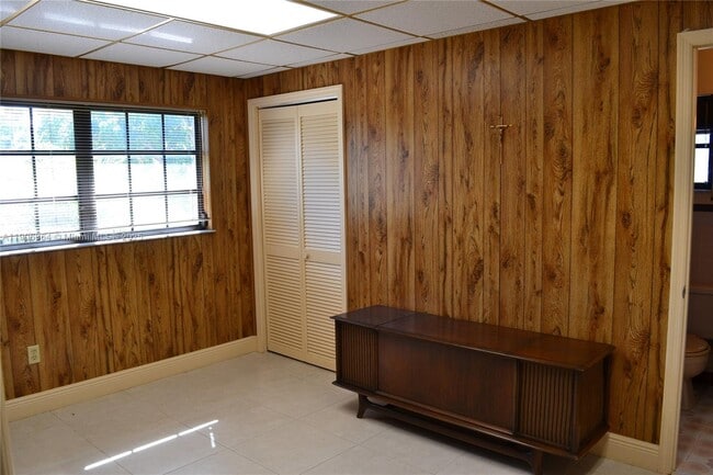 Building Photo - 7855 SW 17th Terrace