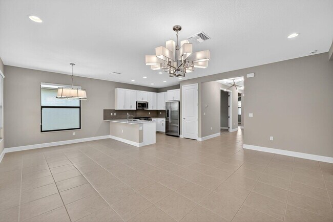 Building Photo - 12522 SW Emerald Estuary Ter