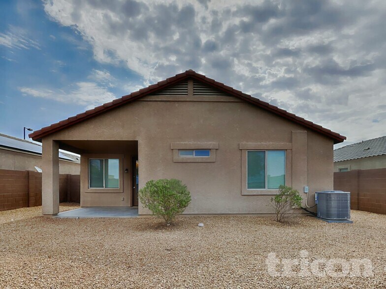 Building Photo - 4674 S 238th Ln