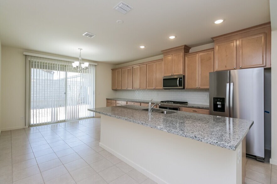 Building Photo - 4227 W Coneflower Ln