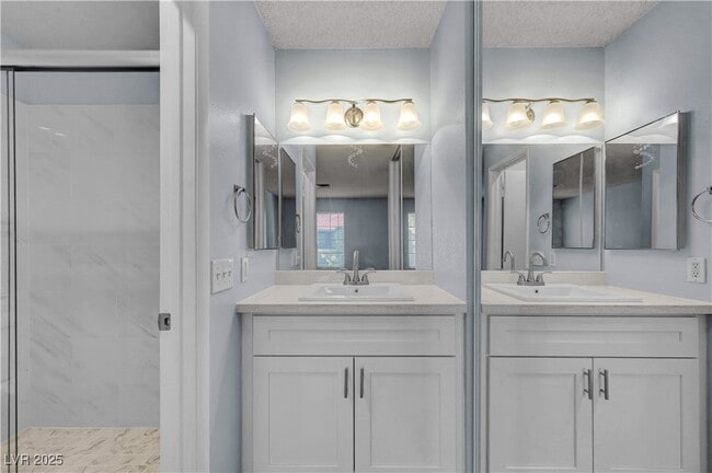 Building Photo - 4730 Nara Vista Way