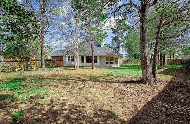 Building Photo - 4018 Old Pine Grove Dr