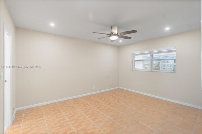 Building Photo - 3405 NW 48th Ave
