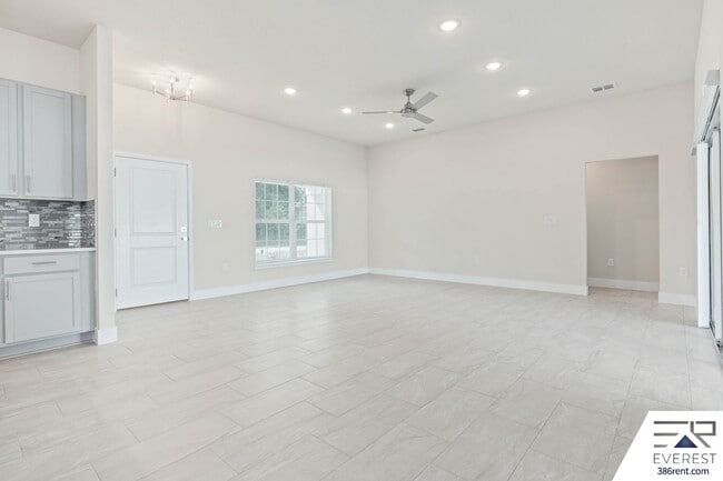 Building Photo - FULLY FENCED, LIKE NEW 3/2/2 IN DESIRABLE INDIAN TRAILS