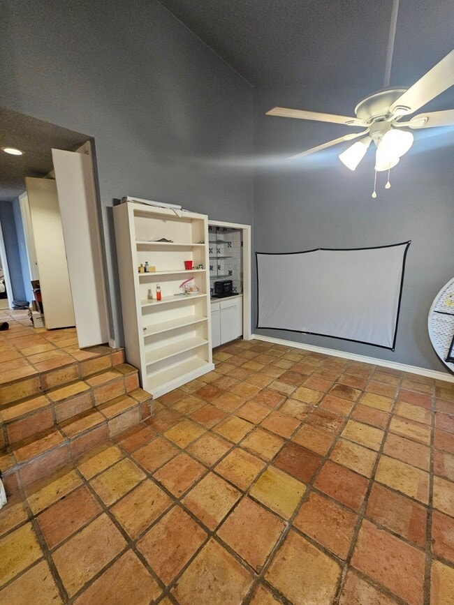 Building Photo - 78 Villa Way