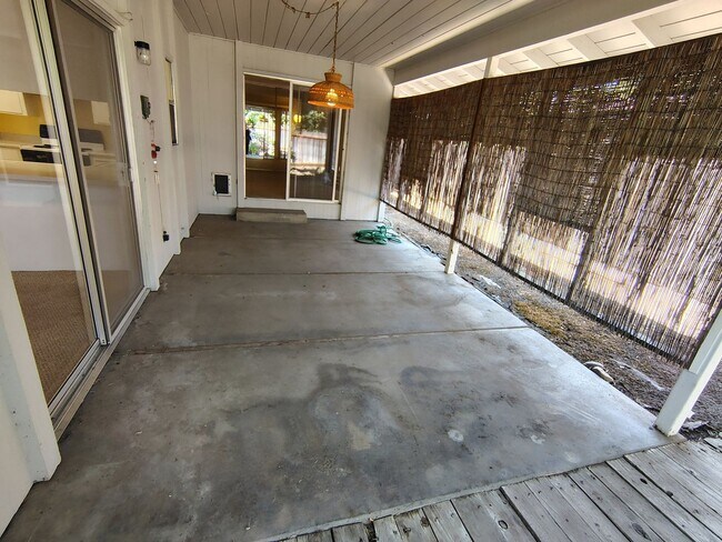 Building Photo - 2817 Thornton Ct