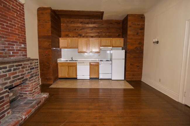 Living Room/Kitchen - Baum Grove