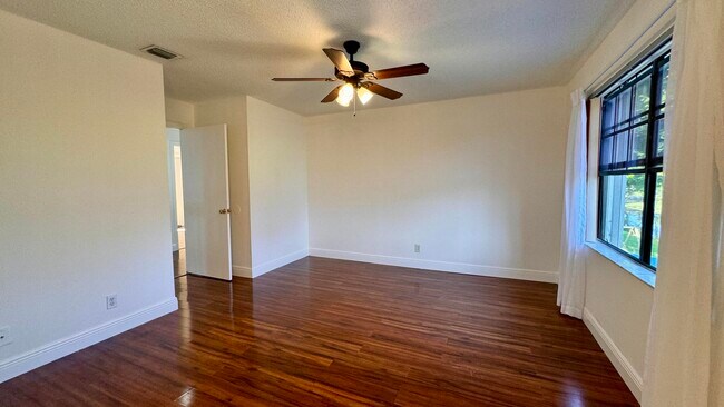 Building Photo - 1746 Harborside Cir