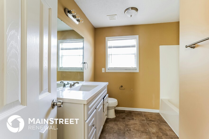 Building Photo - 419 Ivy Crest Dr