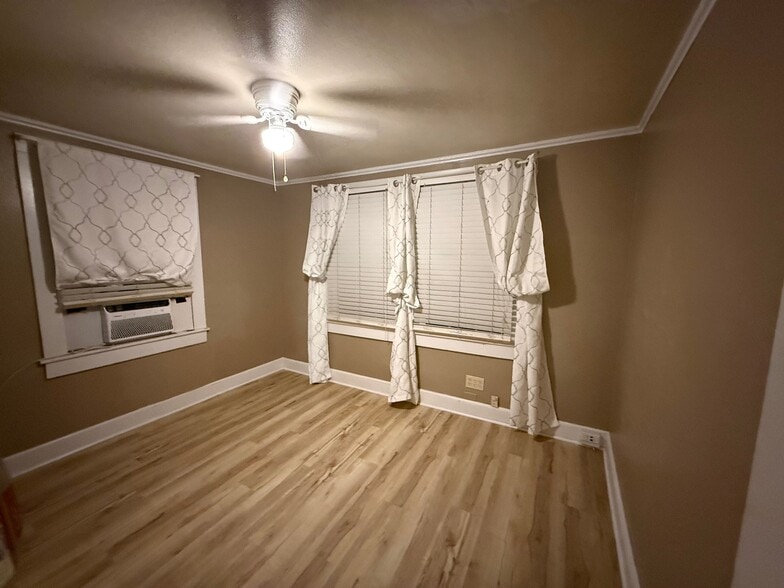 Building Photo - 610 Sycamore St