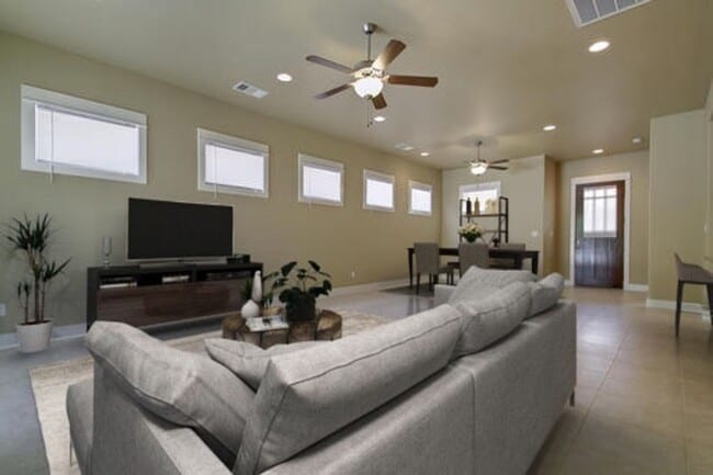 Building Photo - UT PRE-LEASE: Wood Floors, North Campus, L...
