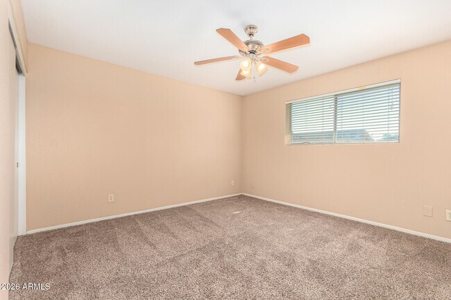 Building Photo - 1890 E Loma Vista Dr