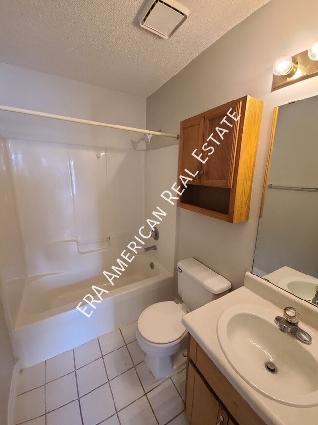 Building Photo - 117 Oak Terrace Dr