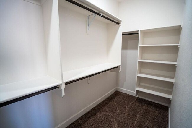 Building Photo - 6205 Redroot St NW