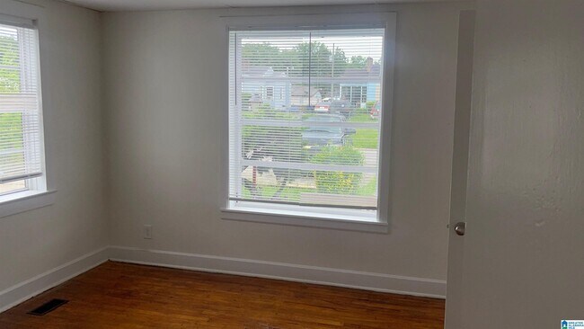 Building Photo - 2026 Princeton Ave SW