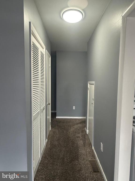 Building Photo - 75 Melrose Ave